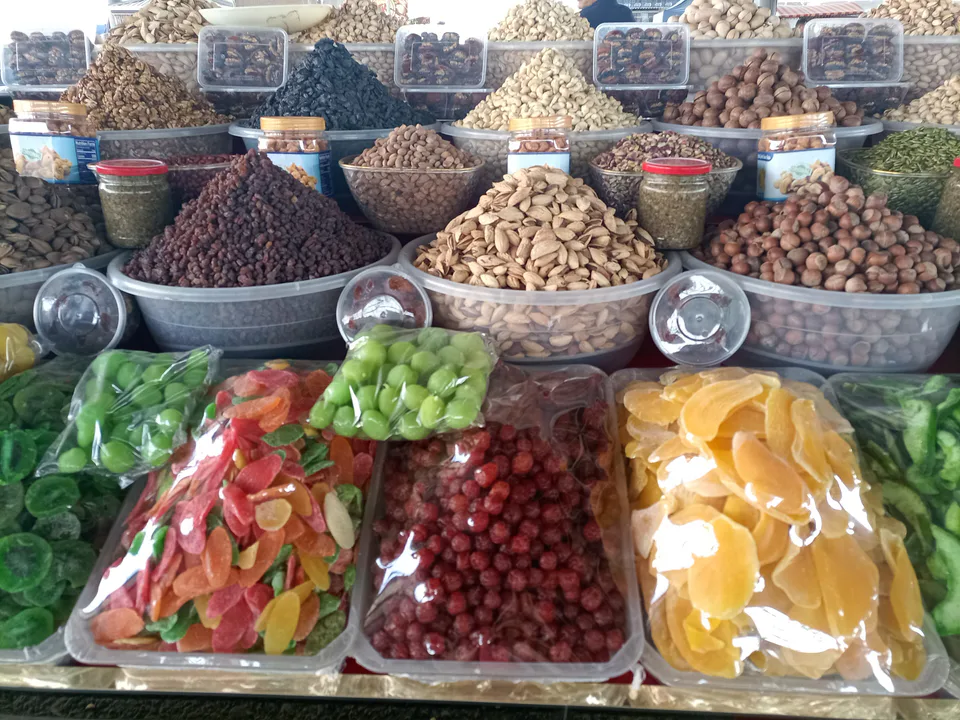 Qo'qon shahar Kopkon bozori quritilgan mevalar rastasi
