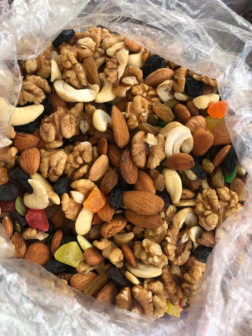 Zomin dry fruits