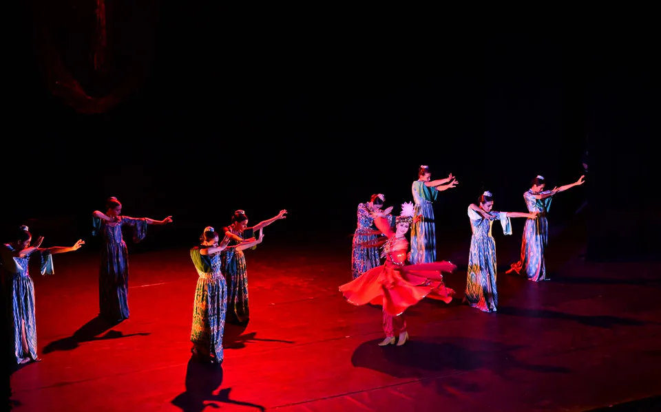 First Lady of Azerbaijan Mehriban Aliyeva watched Lazgi ballet in Samarкand