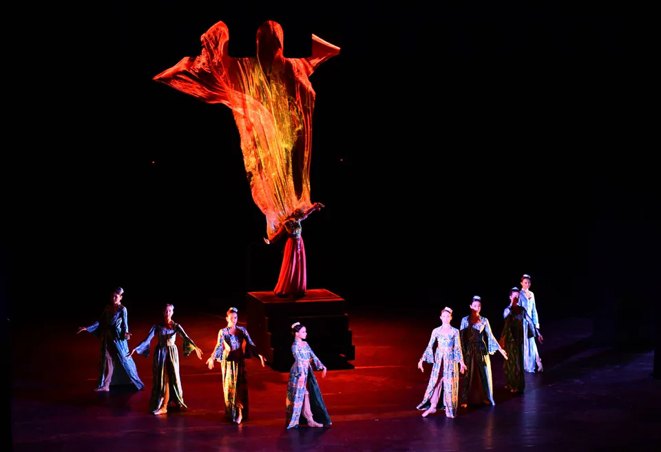 First Lady of Azerbaijan Mehriban Aliyeva watched Lazgi ballet in Samarкand