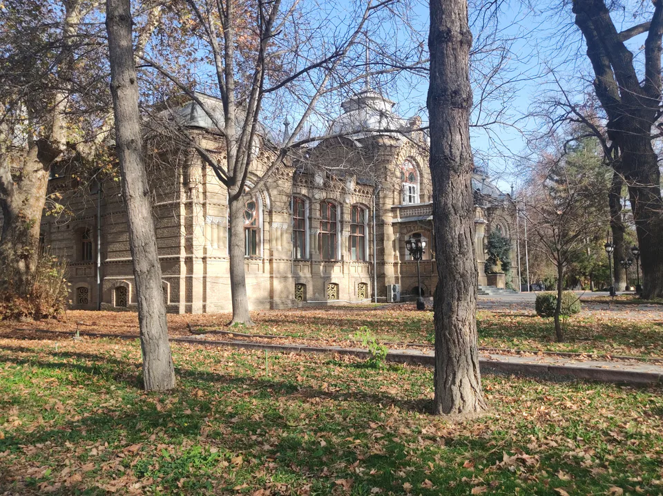 Toshkentdagi Romanov saroyi