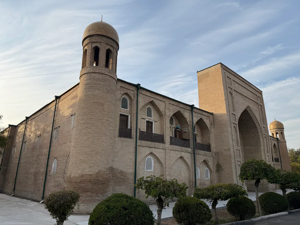 Abulqosim madrasasi: Toshkent, Chilonzor, Bunyodkor koʻchasi