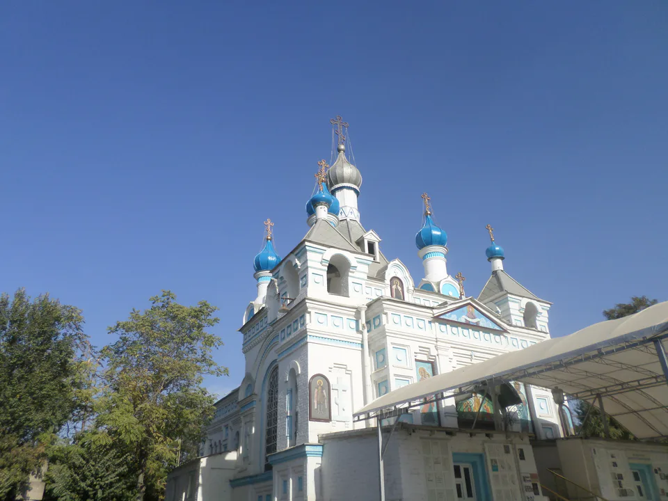 Avliyo Aleksandr Nevskiy cherkovi