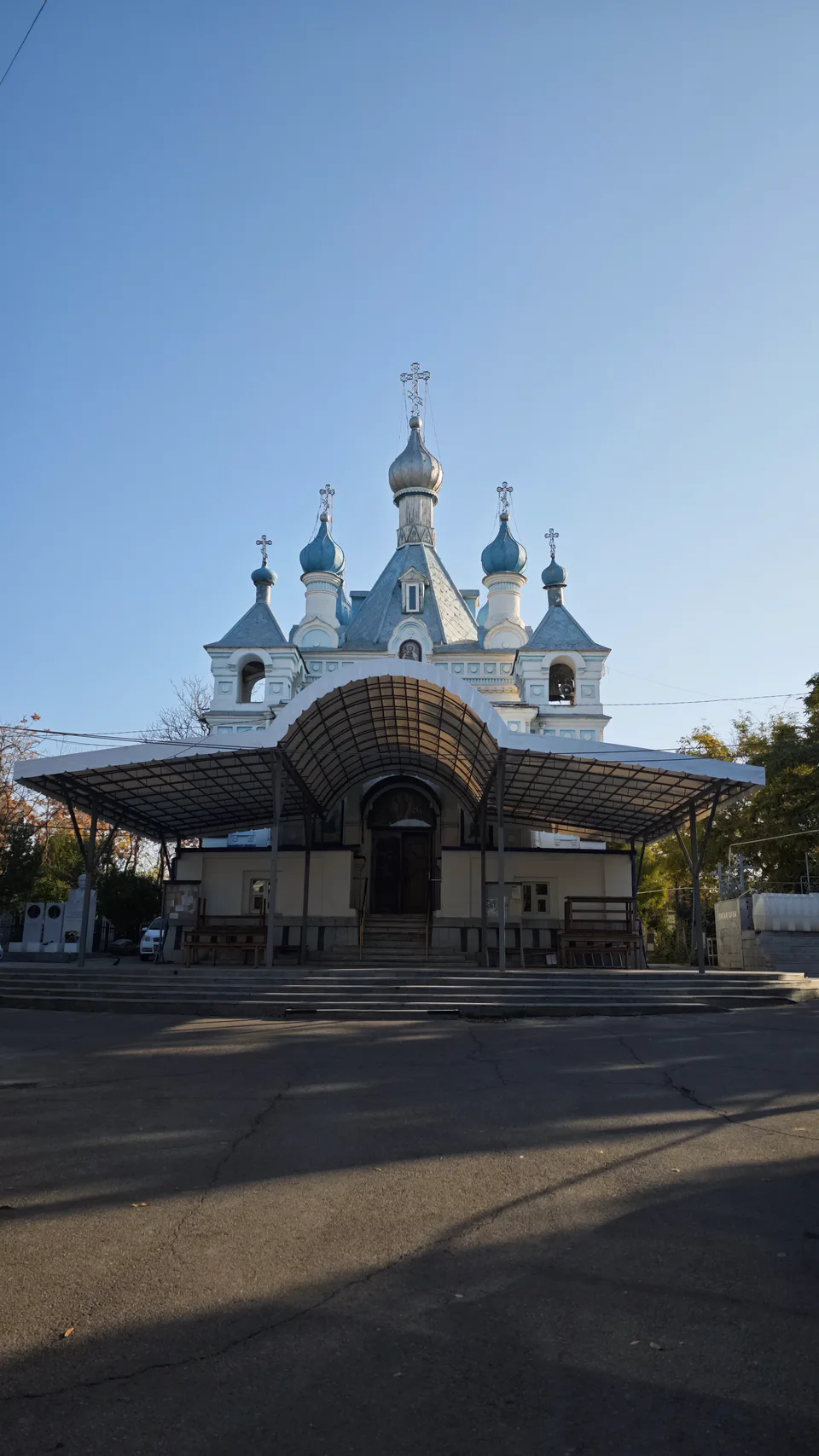 Avliyo Aleksandr Nevskiy ehromi (Toshkent): Toshkent, Yashnobod, Botkina koʻchasi (Qabriston hududi)