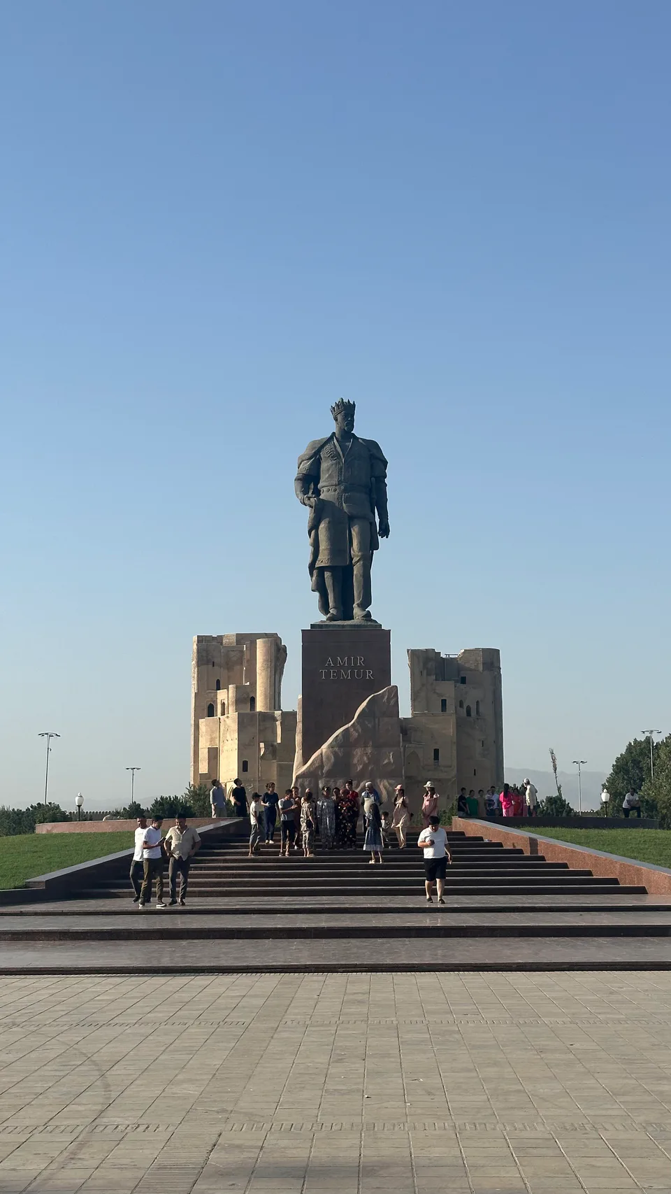 Amir Temur haykali: Qashqadaryo viloyati, Shahrisabz, “Oʻrda” MFY Shahrisabz Tarixiy markazi