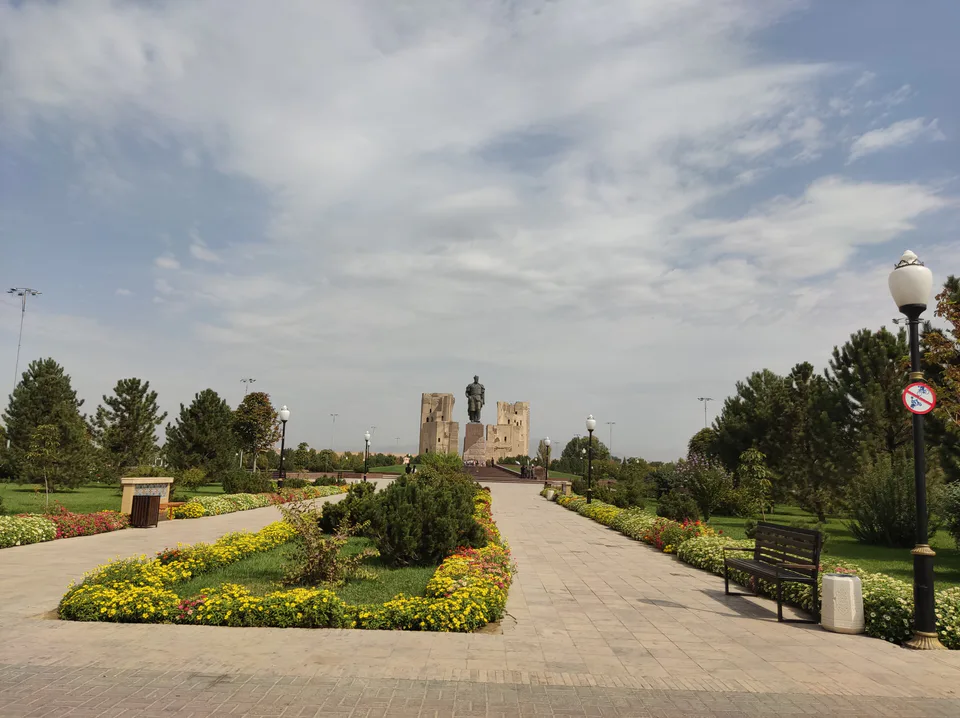 Amir Temurʼs monument