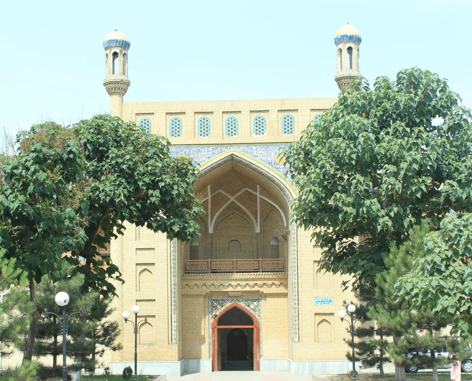 Makhmud Aliboy Complex Andijan is now Registan square
