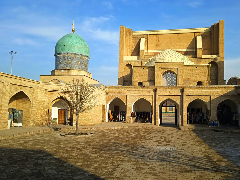 Courtyard of Barakhan madrasah. 16th century. View from the mosque to the main entrance.