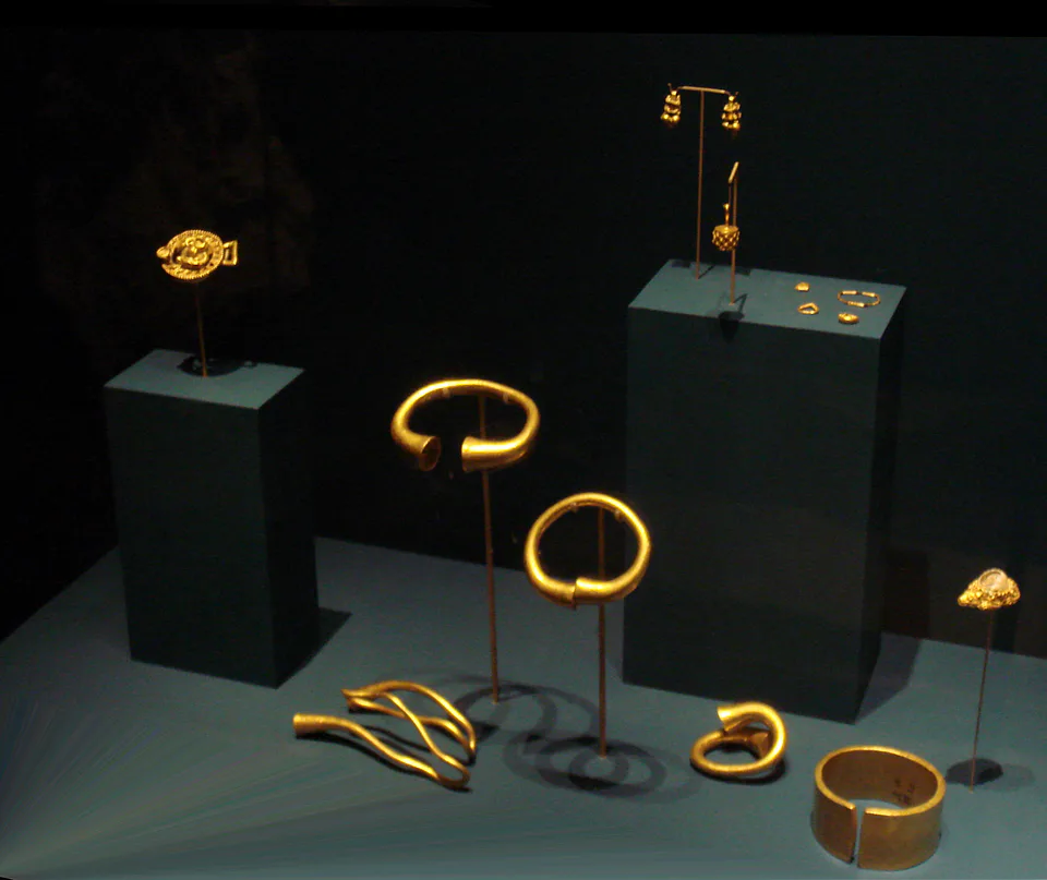 Dalverzin-Tepe treasure (gold), 1st century CE