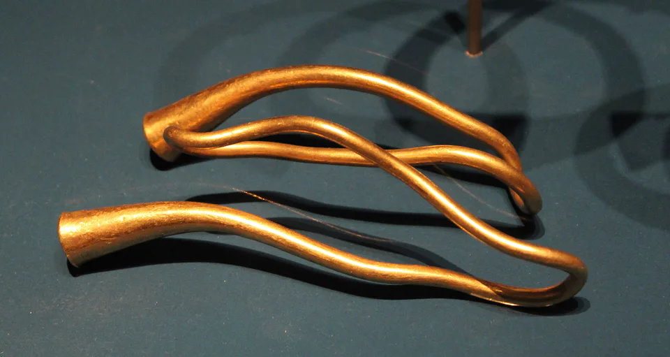 Fils en or provenant du trésor de Dalverzin Tepe, Ouzbékistan, 1er siècle ap. J.-C.