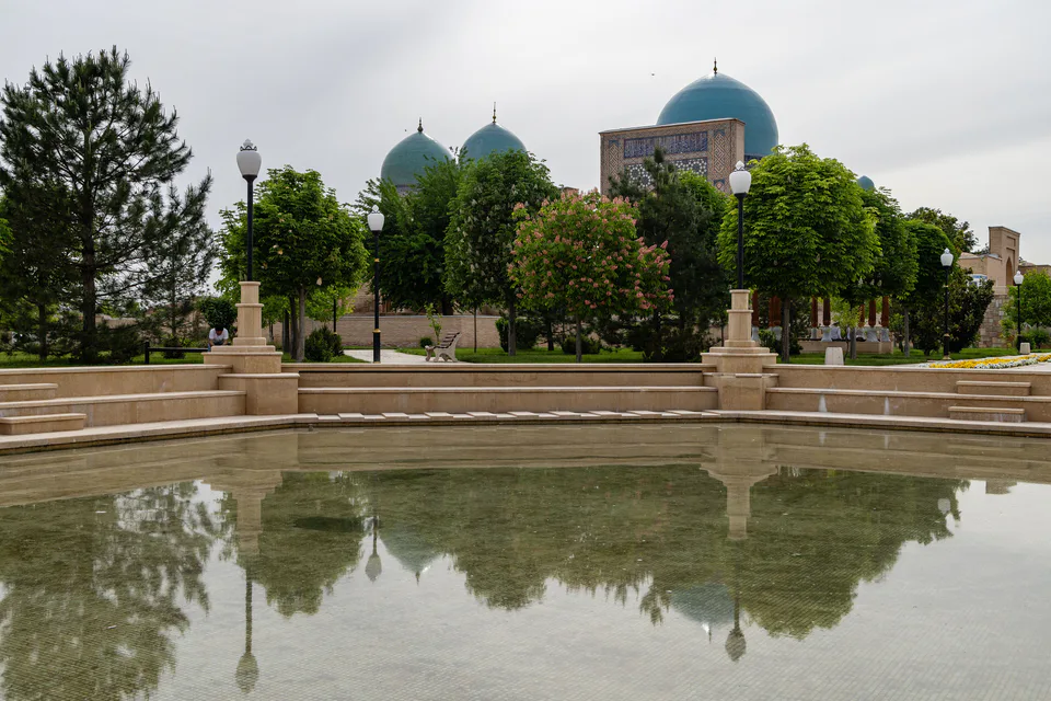 Koʻk Gumbaz masjidi: Qashqadaryo viloyati, Shahrisabz, “Qoʻshhovuz” MFY Ipak yoʻlikoʻchasi, 89-uy,Shahrisabz Tarixiy markazi