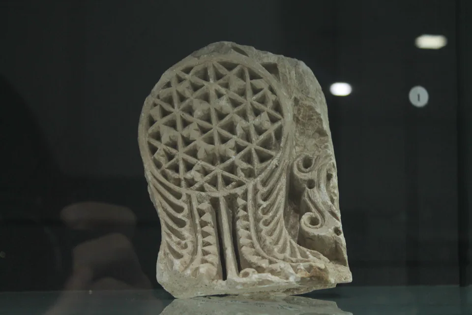 Architectural ornaments of the Termezshahs Palace