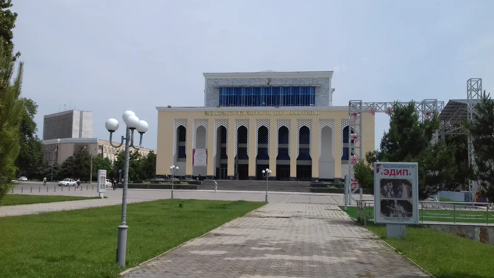 Samarkand Theater and Theatre Square (Samarkand, Uzbekistan)