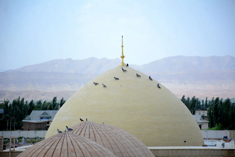Termiziy maqbarasi: Surxondaryo viloyati, Sherobod tumani, “Choʻmishli” MFY