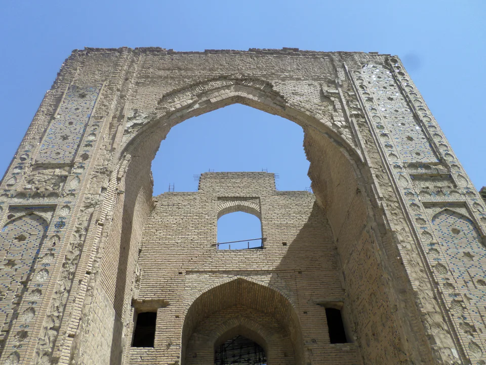 Mausoleum Ishrathona