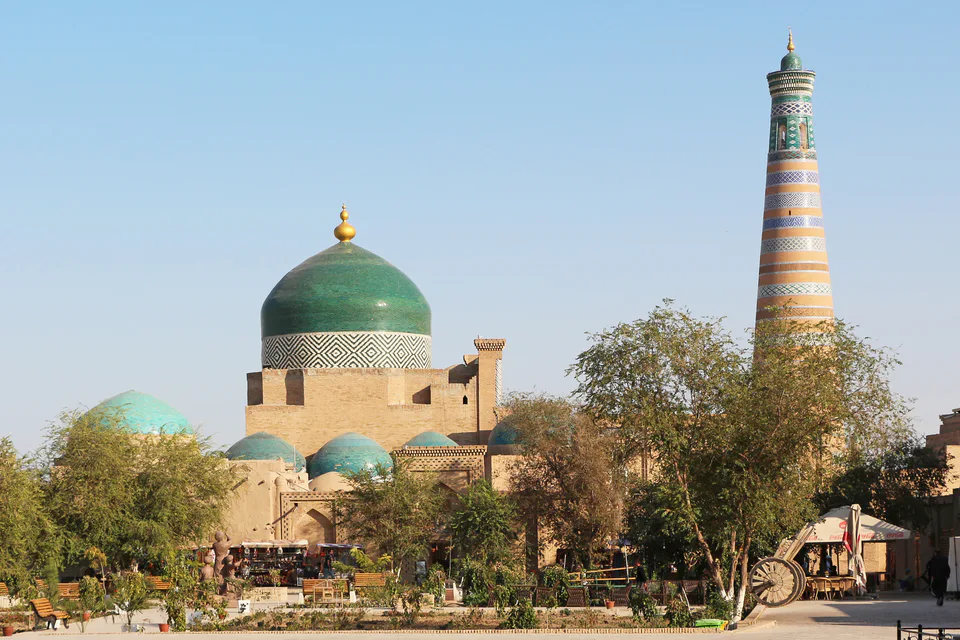 Pakhlavan Mahmoud Mausoleum and Islam Khodja Minaret, Khiva