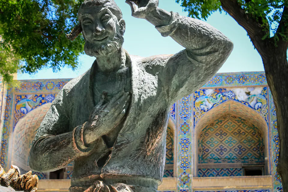 Nasriddin Afandi haykali: Buxoro viloyati, Buxoro, “J. Ikromiy” MFY, B. Naqshband koʻchasi