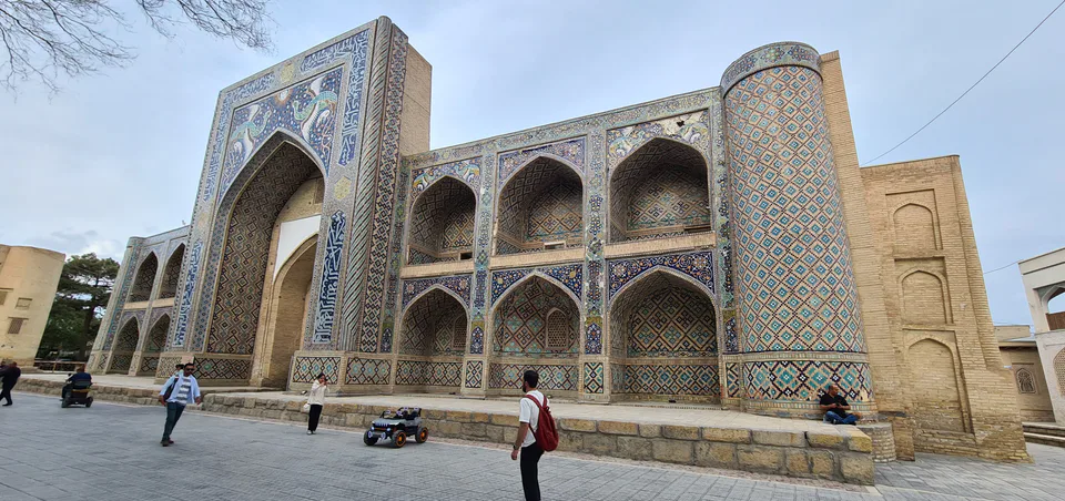 Nadir Devanbegi Madrasah