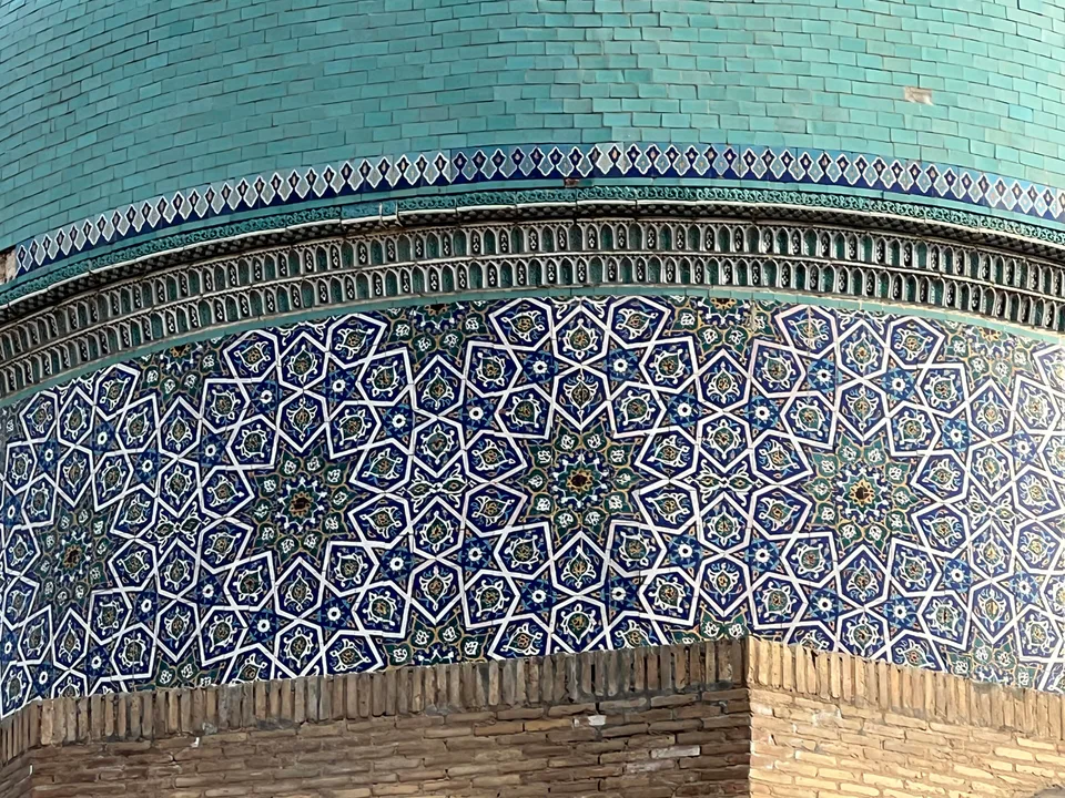 Odina masjidining naqshlari