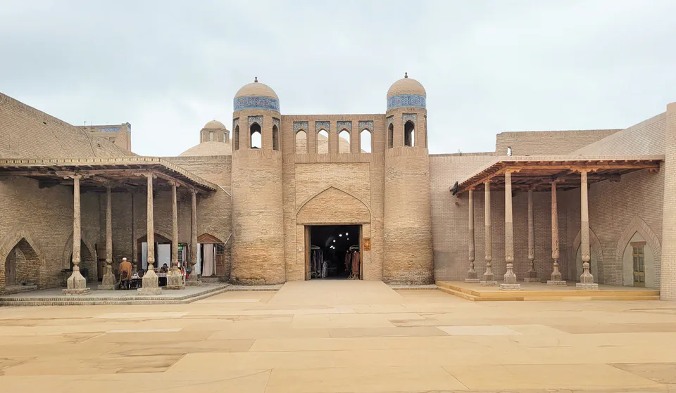 Gate of Alla Kouli Khan caravanserai, Khiva
