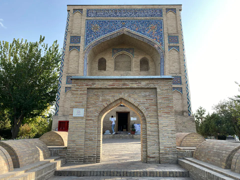 Abu Bakr Kaffal Shashi Shrine mosque