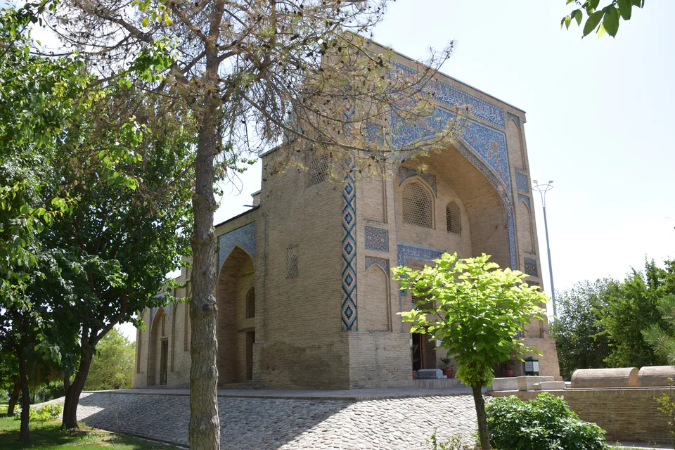 Vue de l'ensemble architectural Azrat Imam et des alentours, à Tashkent en Ouzbékistan.