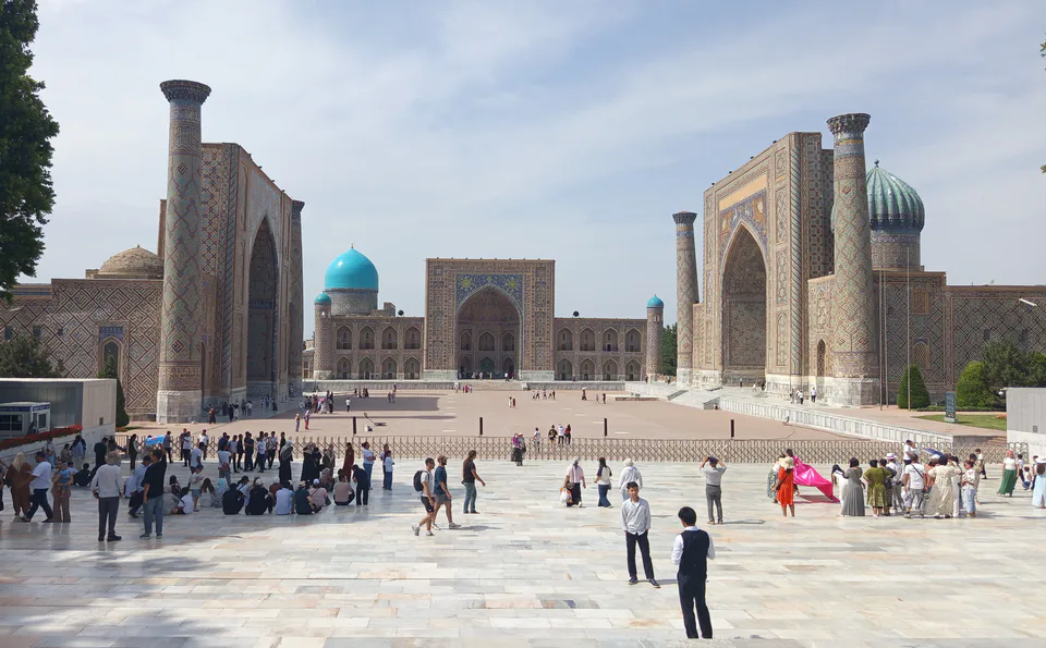 Registon majmuasi (Ulugʻbek, Sherdor, Tilla Kori): Samarqand viloyati, Samarqand, Registon maydoni