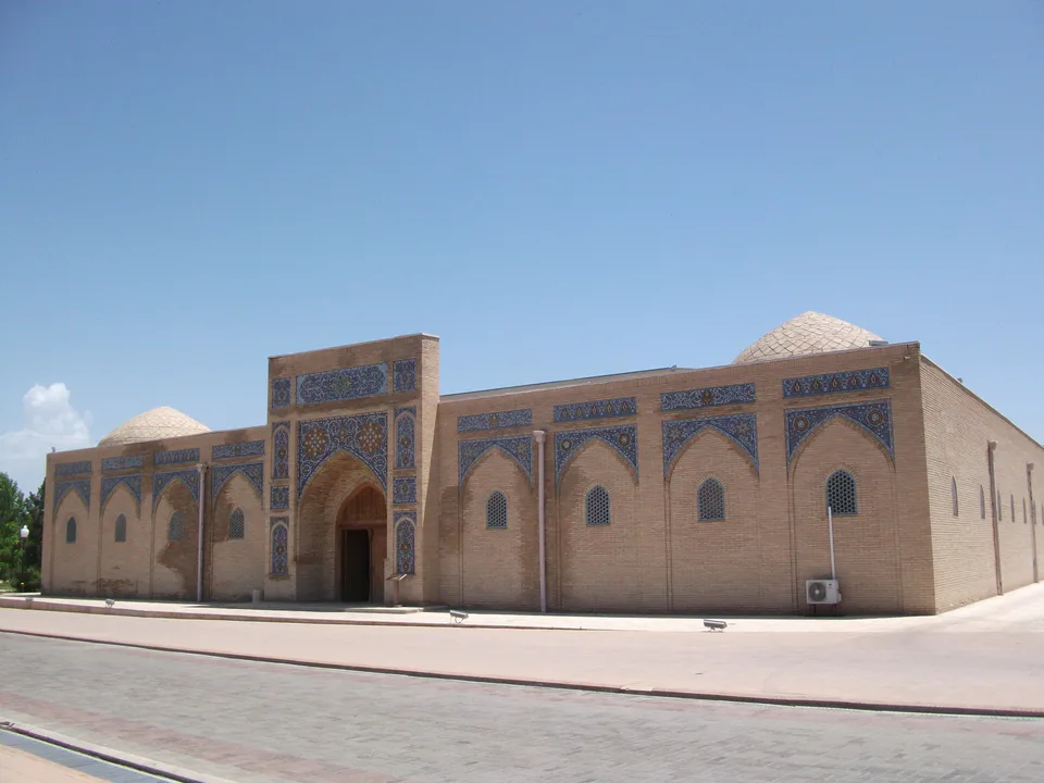 Koba karvonsaroyi: Qashqadaryo viloyati, Shahrisabz, “Zingiron” MFY, Shahrisabz Tarixiy markazi, 51-uy