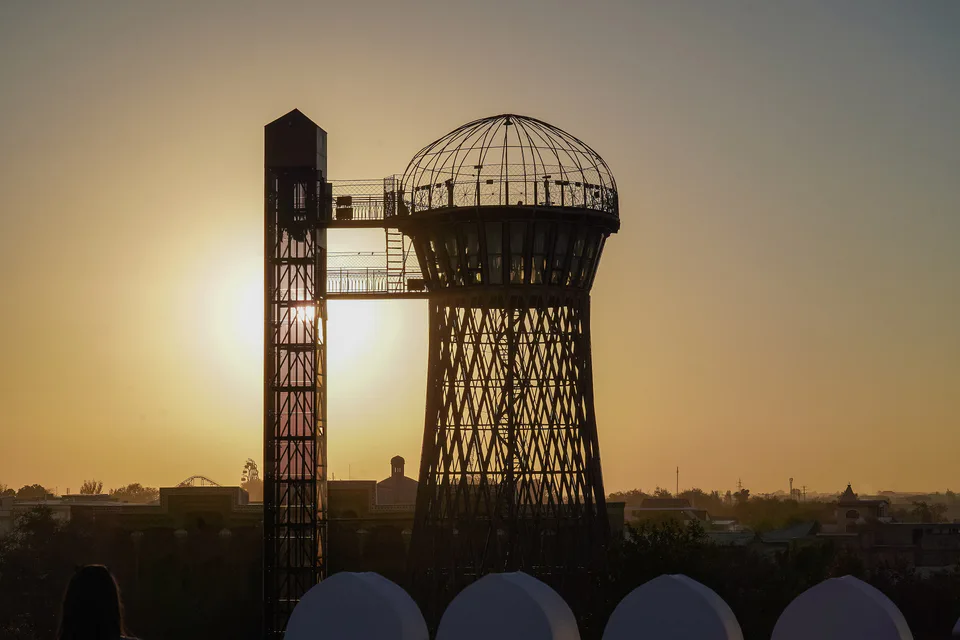 Shuxov minorasi (Bukhara Tower)