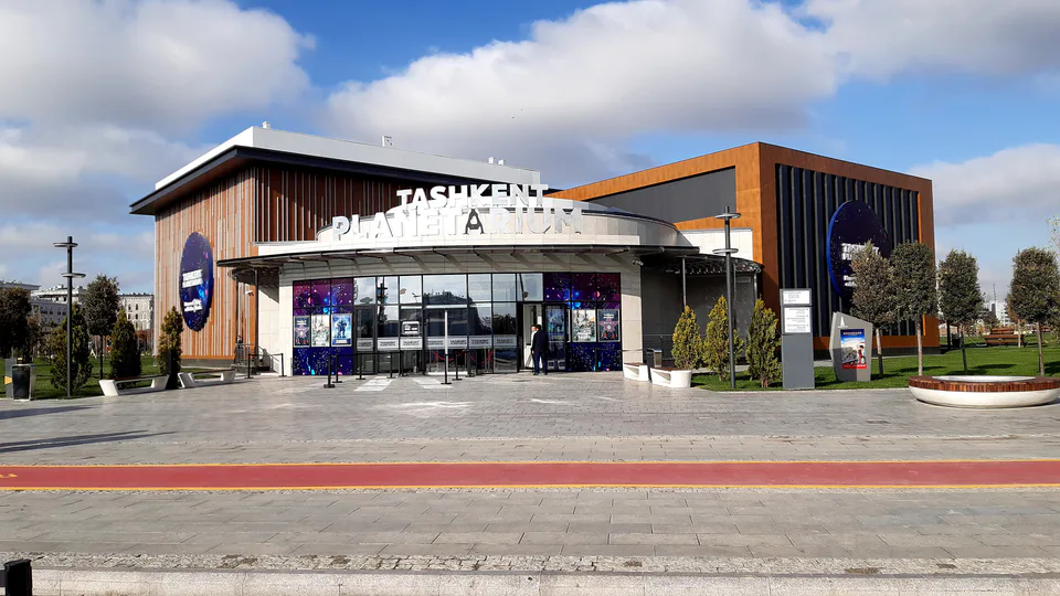 Здание Tashkent Planetarium в Tashkent City