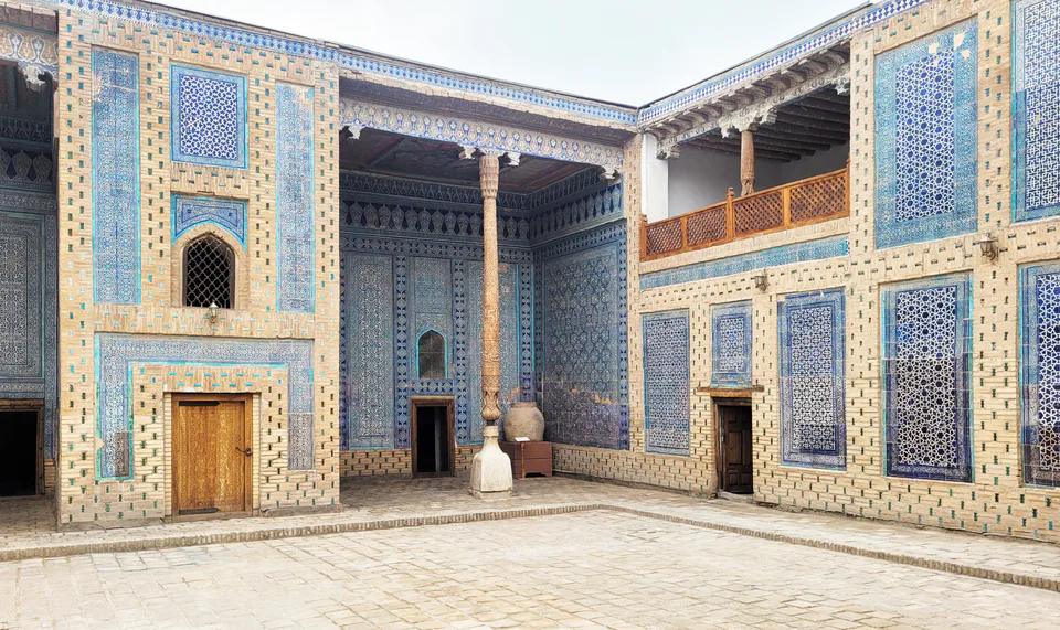 Toshhovli saroyi