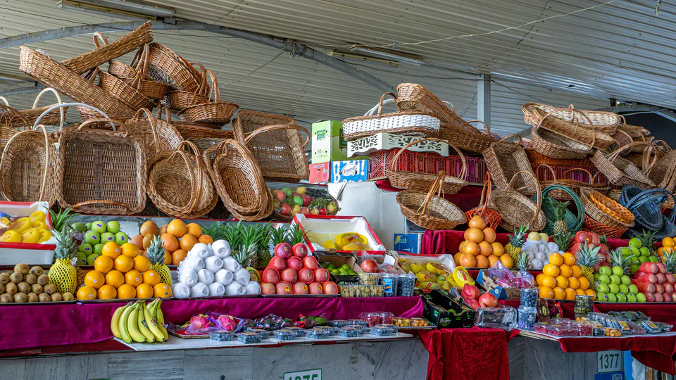 Fruits for sale at the Chorsu market in Tashkent, Uzbekistan, August 2025.