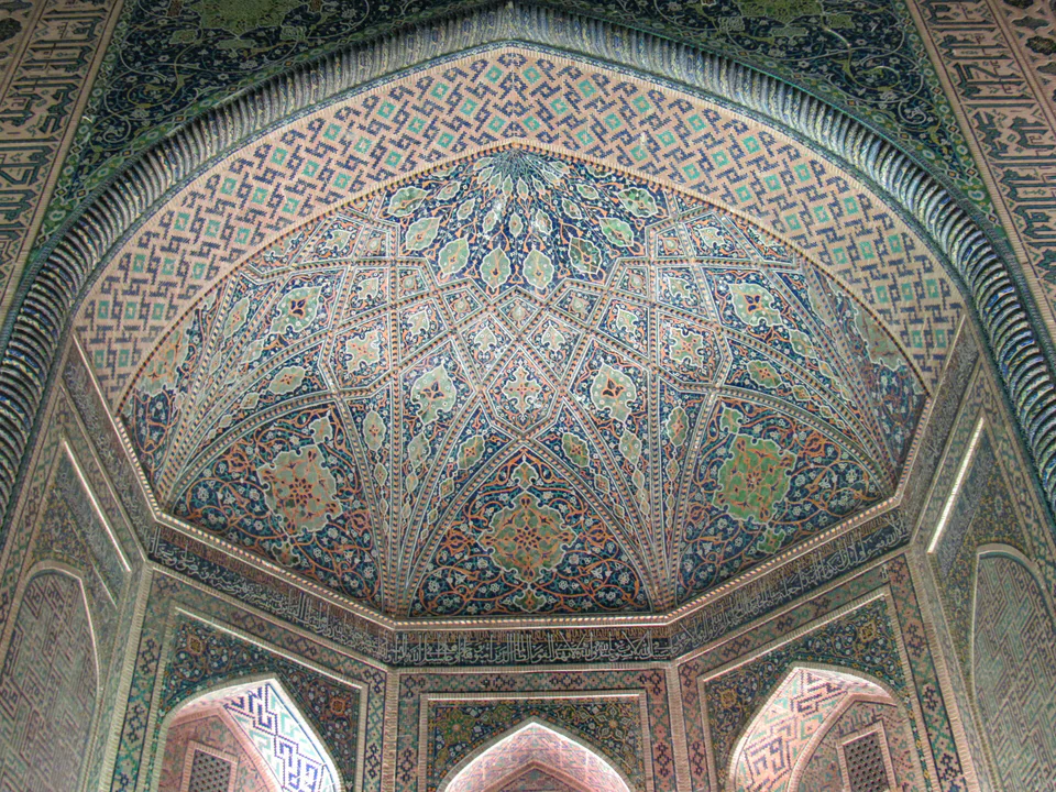 Ulugh Bek madrasa ar Registan square, Samarkand, Uzbekistan.
