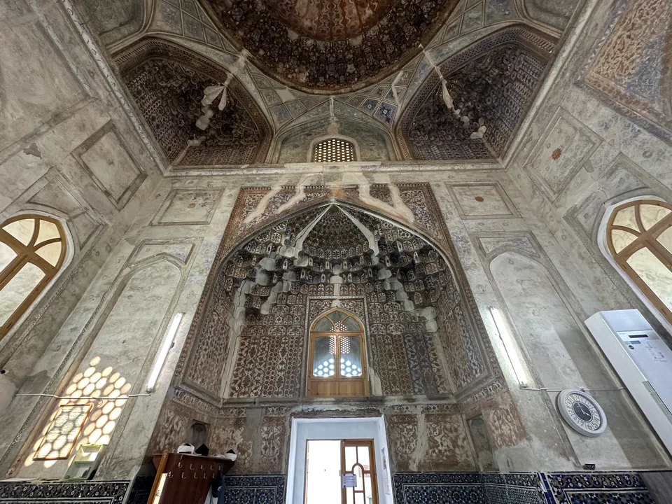 Masjid (Xoja Zayniddin majmuasi): Buxoro viloyati, Buxoro, “I. Buxoriy” MFY, M. Saidjanov koʻchasi