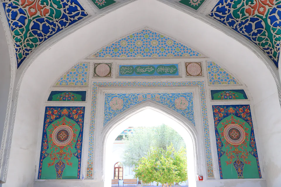Qo'qon shahrida joylashgan Xudoyorxon o'rdasining kirish qismi
