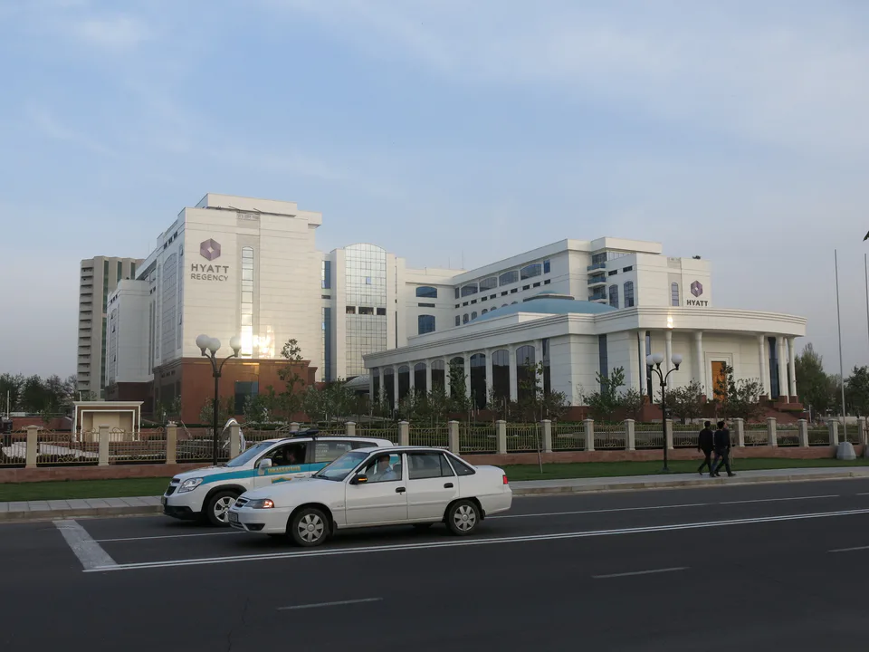 Hotel Hyatt Regency, Mustafo Kamol Otaturk Ko'chasi (Taixkent)