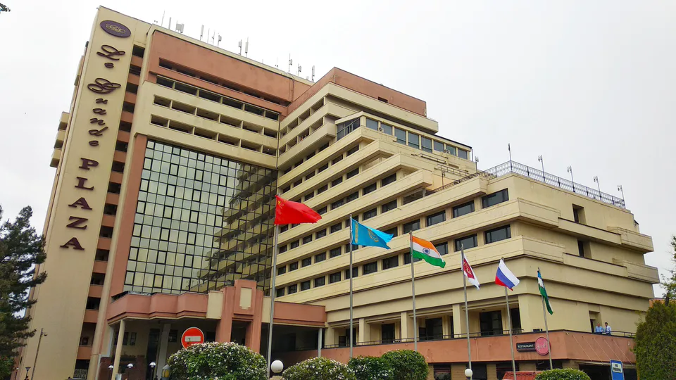 Le Grande Plaza Hotel