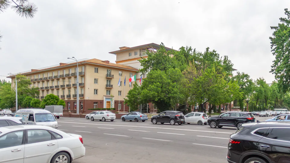 Lotte City Hotel Tashkent Palace